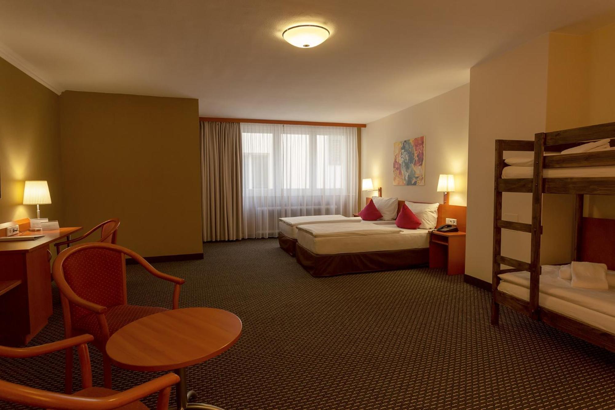 Central Hotel Loewen Feldkirch Habitación foto