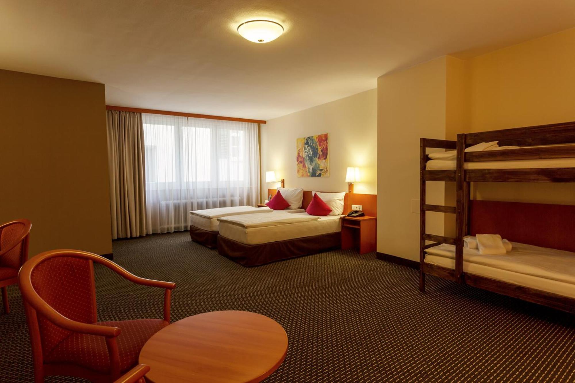 Central Hotel Loewen Feldkirch Habitación foto